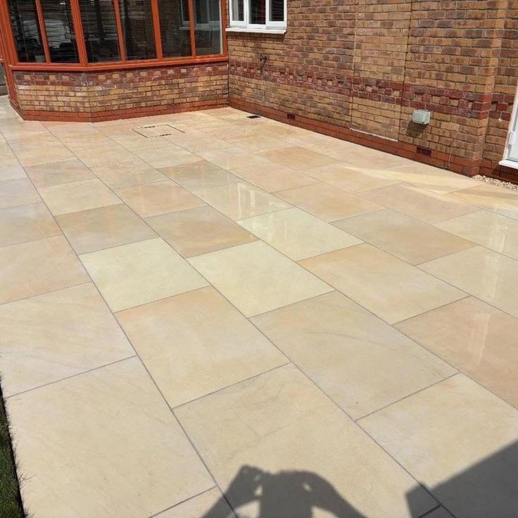 PATIOS thumbnail 6